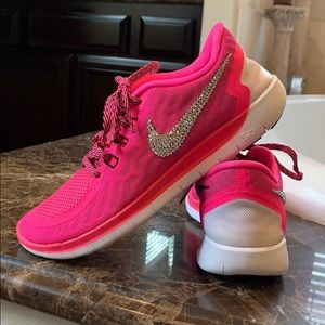 Brand new/never worn Nike Shoes. 5.0 Nike Free